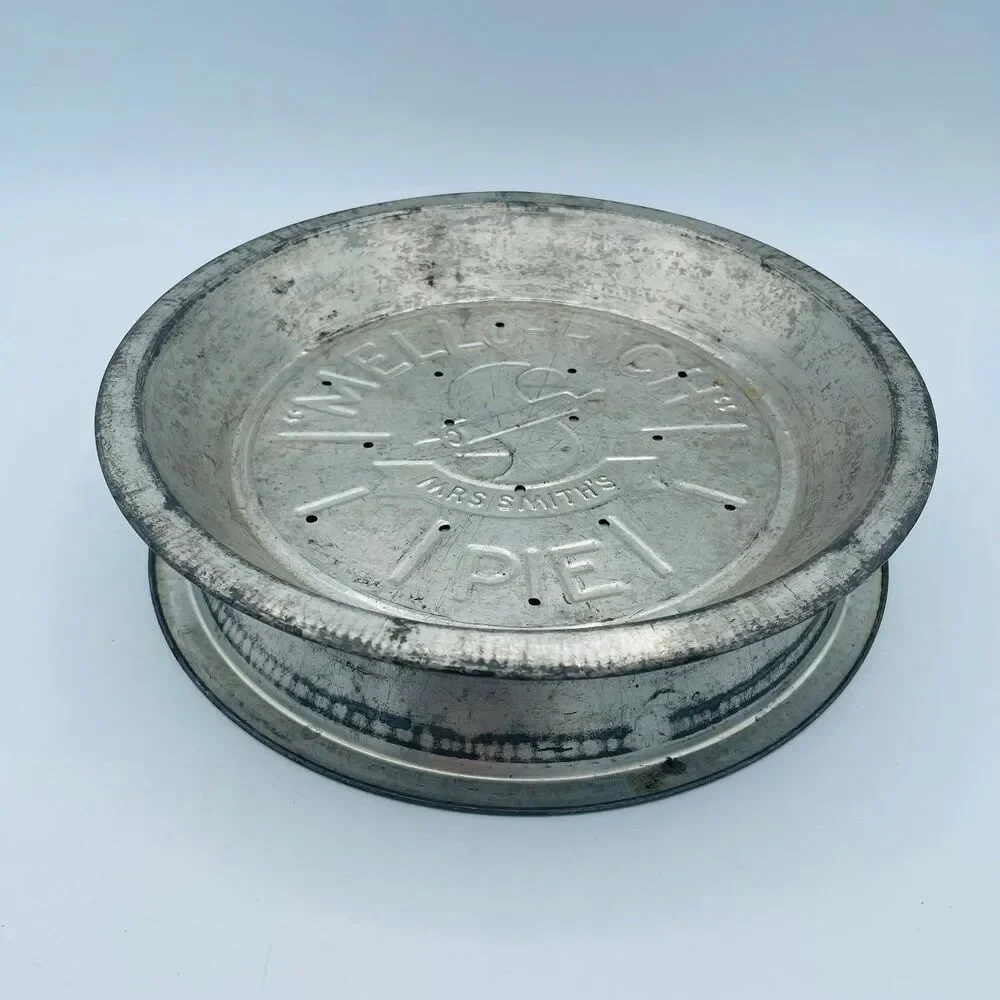 2 Vintage Metal Reusable Pie Tin Pans Display Melli-Rick Mrs. Smith’s Pie